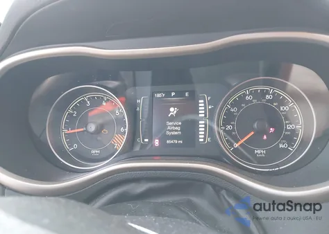 2015 Jeep Cherokee Latitude z USA, uszkodzony, nr VIN 1C4PJMCB3FW794806